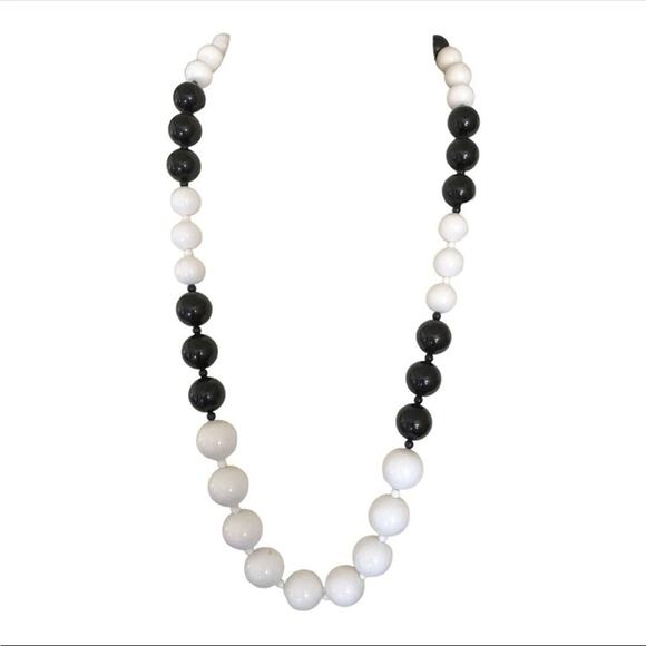 Vintage 1980’s Monet Lucite Black and White Bead Necklace Gold Toned Clasp - Picture 7 of 9